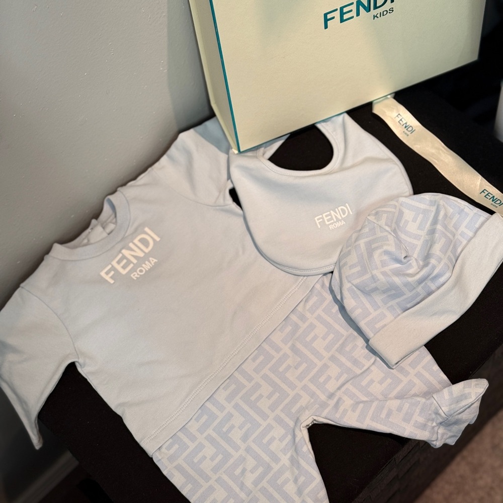 Fendi Kids Blue Outfit Set